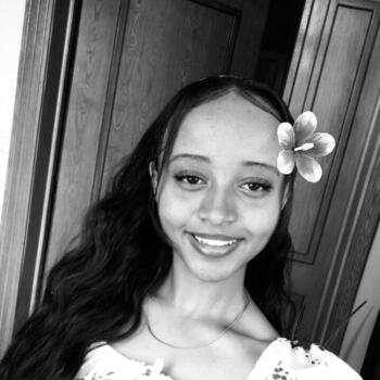 Babysitter in Calgary: Namia tusi mendido