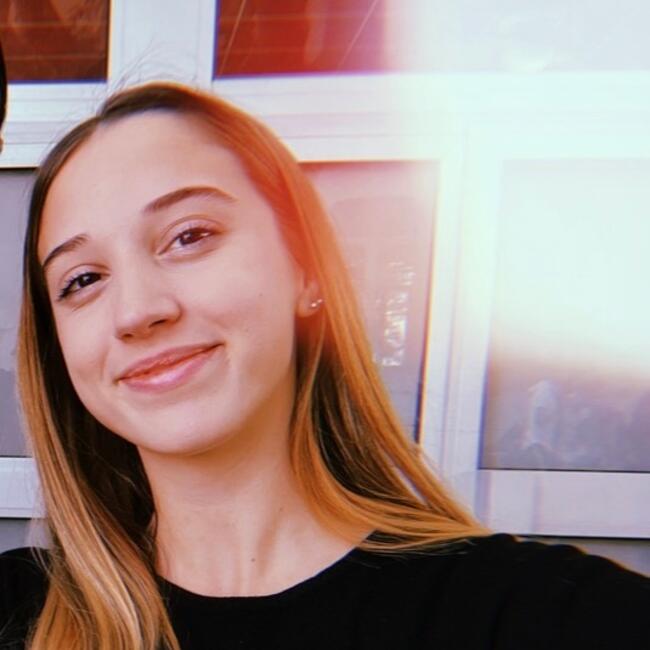 Babysitter in Manduel: Louane