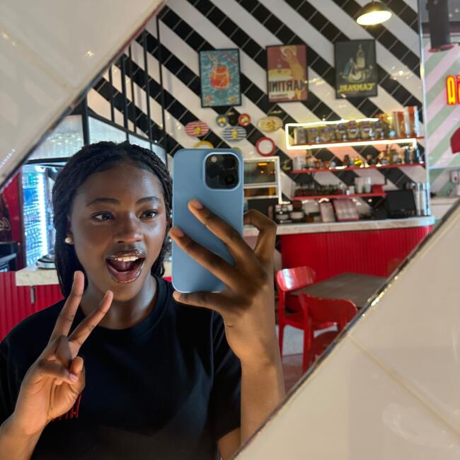 Babysitter in Jazīrat Abū Z̧aby: Tana