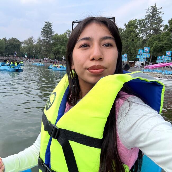 Babysitter in La Cañada: Damaris