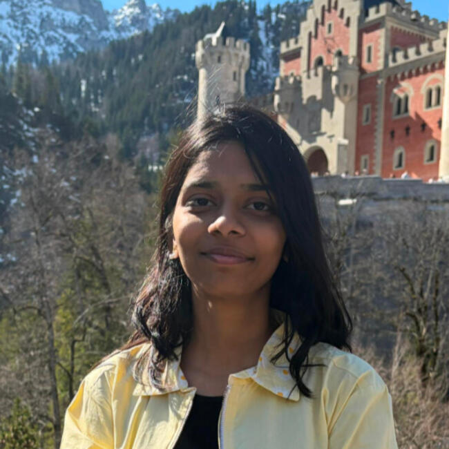 Babysitter in Dresden: Jagruthi