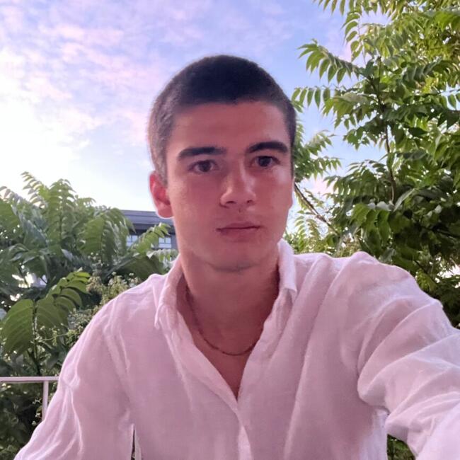 Babysitter in Madrid: Álvaro