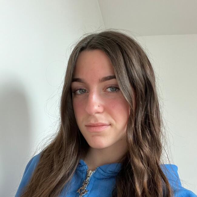 Babysitter in Le Mans: Eléonore