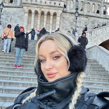 Babysitter in Bucharest: Yaren