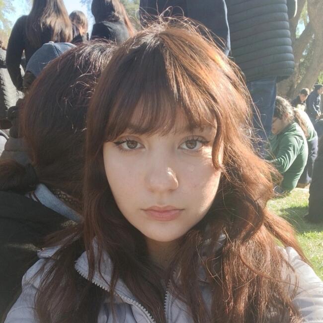 Niñera en Calle Larga: Leticia