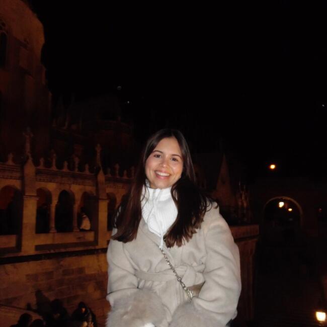 Babysitter in Coimbra: Leonor