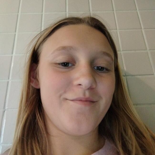 Baby-sitter in Edmonton: Hailey