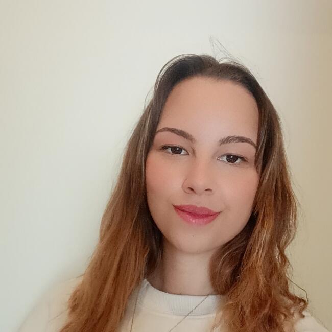 Babysitter in Romainville: Camelia