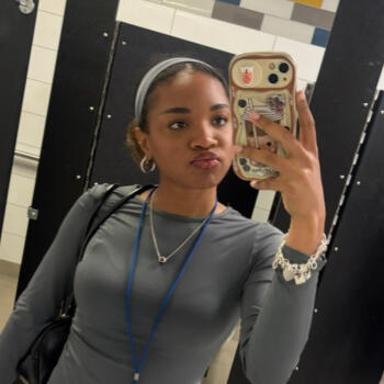 Babysitter Houston: Jade