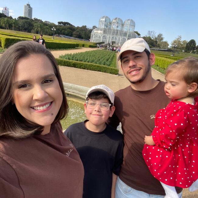 Emprego de babá em Curitiba: Amanda