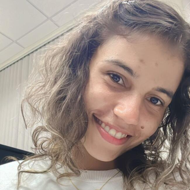 Babysitter in Cuiabá: Kauane Melo