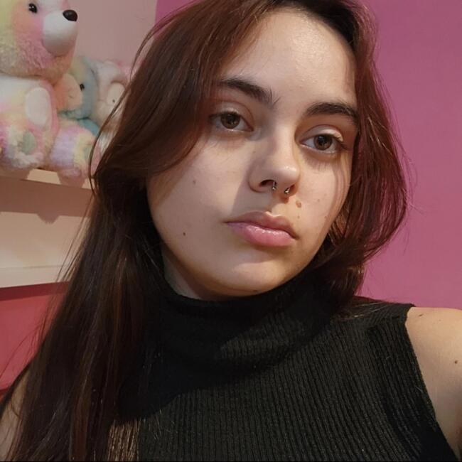 Babysitter in Niterói: Jasmine