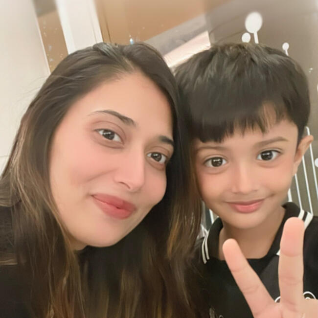 Thāne में बेबीसिटिंग की नौकरी: Shweta