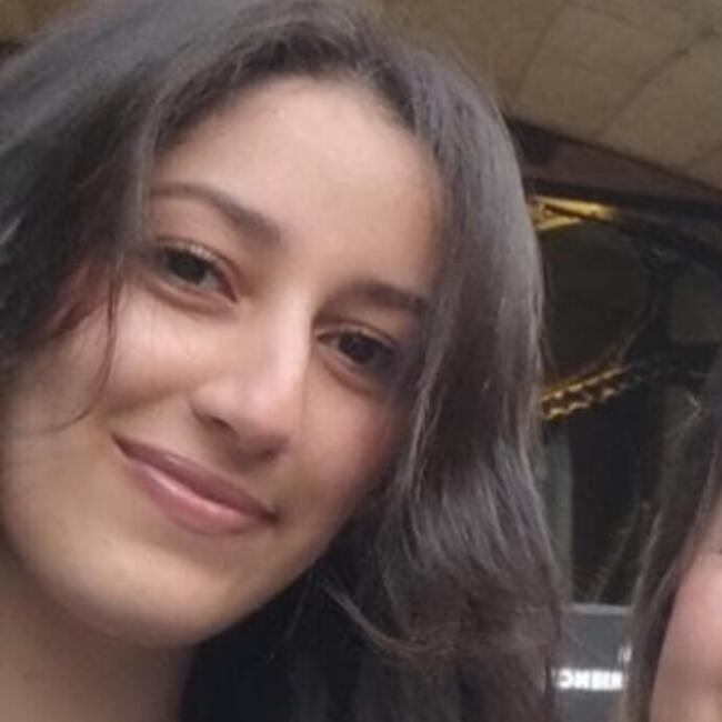 Babysitter in Barcelona: Inass