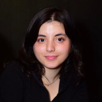 Babysitter in Oslo: Simran