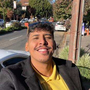 Emprego de babá em Gramado: emprego de babá Cleber