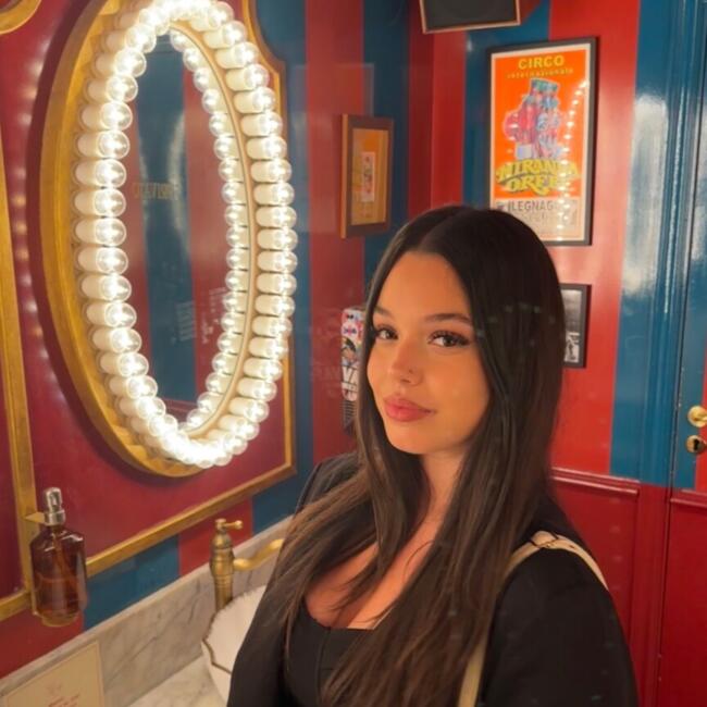 Babysitter in Nice: Shaïna
