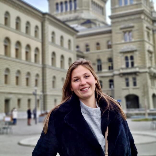 Babysitter in Ambilly: Celia