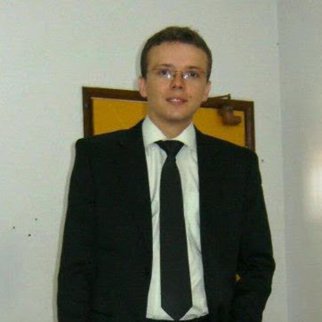 Emprego de babá em Brasília: Joatan