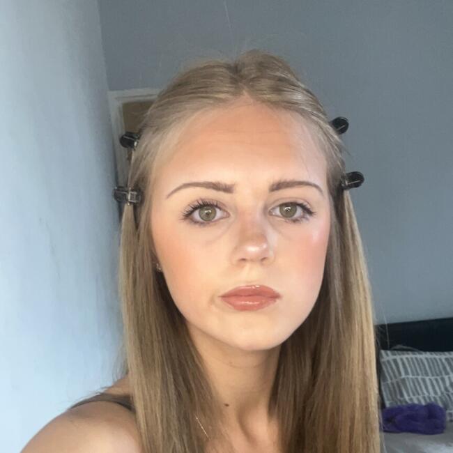 Babysitter in Penarth: Georgia