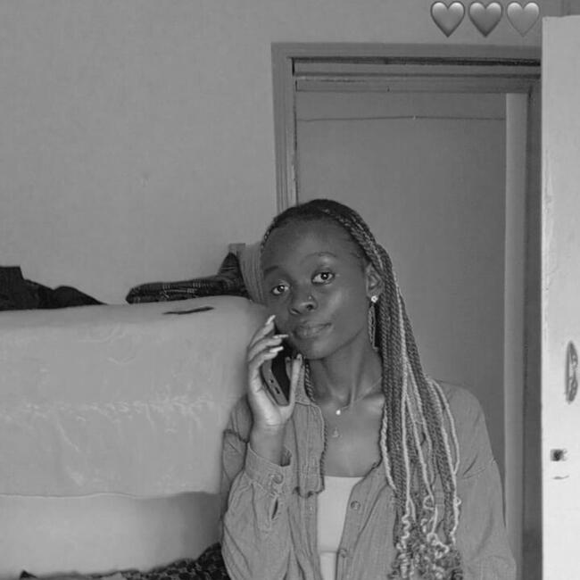 Babysitter in Rungiri: Tatiana