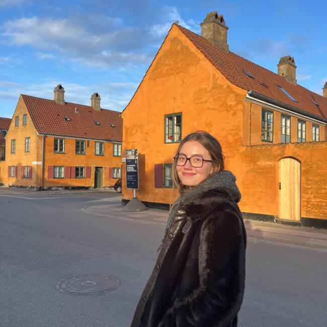 Babysitter in Le Havre: Isabell
