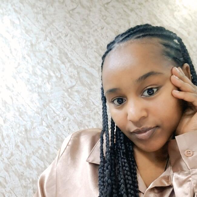 Babysitter in Dubai: Tg