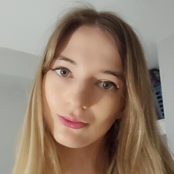 Babysitter in Woking: Georgia