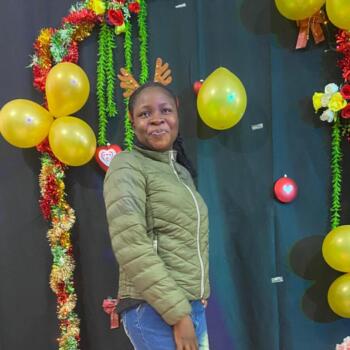 Babysitter em Sintra: Temitope