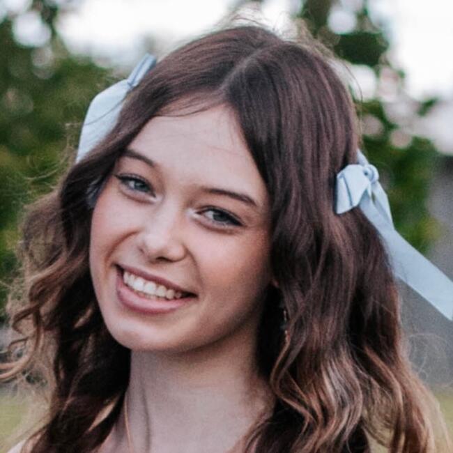 Babysitter in Hamilton: Ju-viné