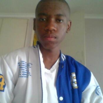 Babysitter in Benoni: Khumo
