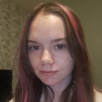 Babysitter in Nottingham: Jasmine