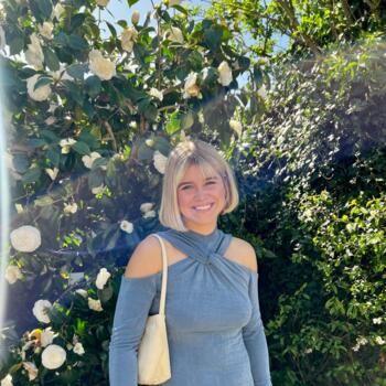 Baby-sitter in Gold Coast: Brydie