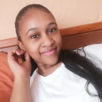 Babysitter Cape Town: Lindzay