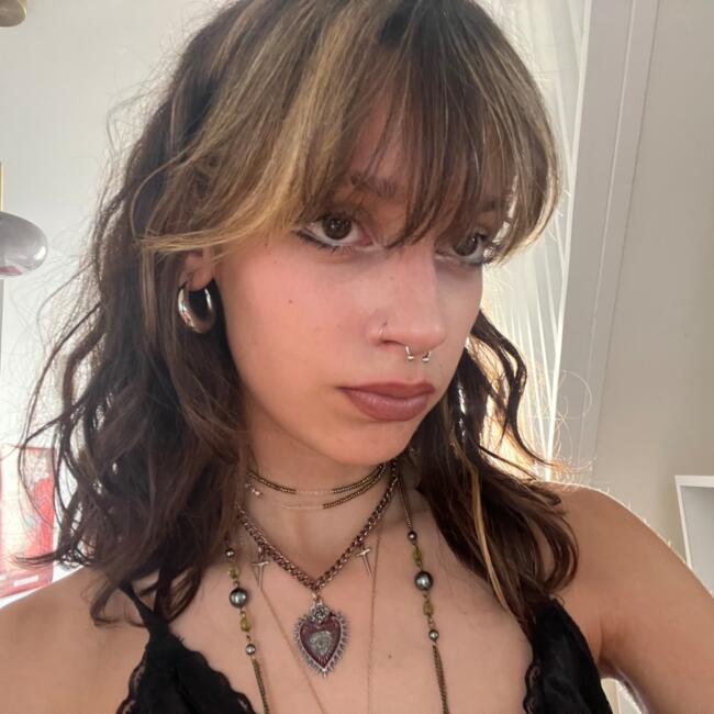 Babysitter in Boulogne-Billancourt: Juliette