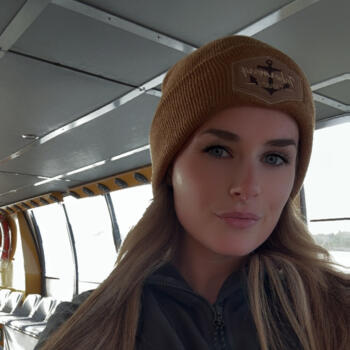 Babysitter in Burnham: Kayla