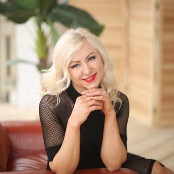Babysitter in Lucé: Iryna