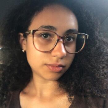 Babysitter in Wattrelos: Aliya