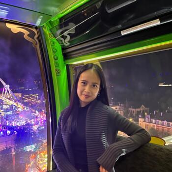 Babysitter in Barcelona: Lee Zandra Mae