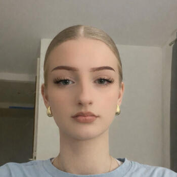 Babysitter in Beauvais: Oceane