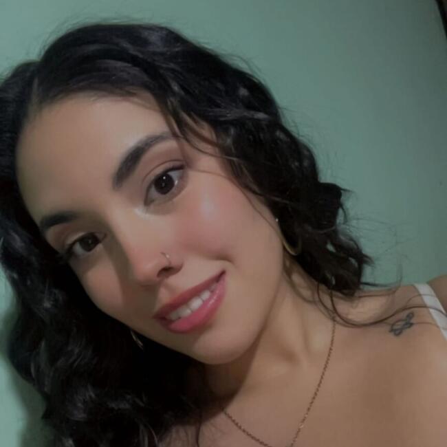 Babysitter in Trelew: Agustina