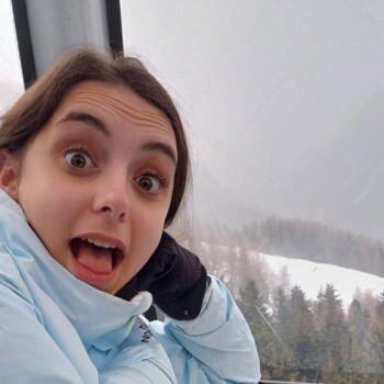 Babysitter in Crémieu: Chloé