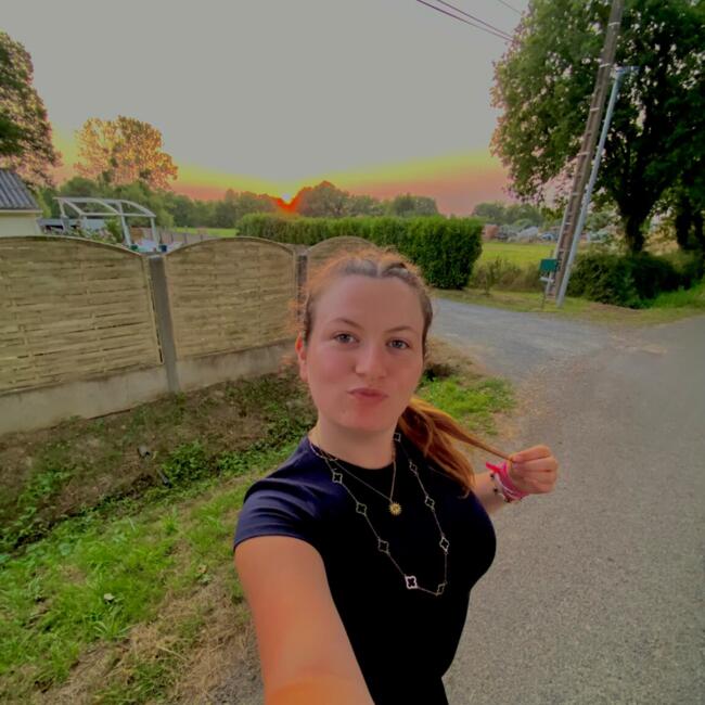 Babysitter in La Chapelle-sur-Erdre: Camille