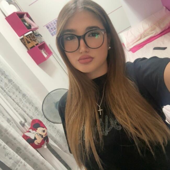 Babysitter a Bari: Nicole