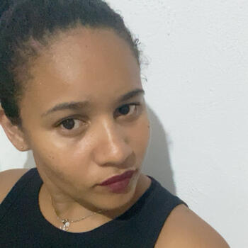 Babá Goiânia: Camila