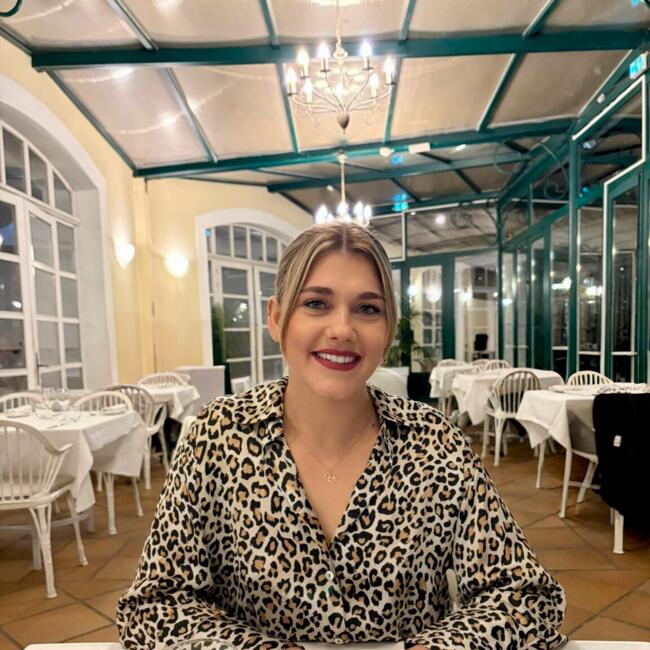 Babysitter in Nîmes: Zoe