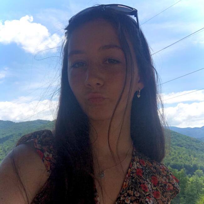 Babysitter in Manchester: Caitlin