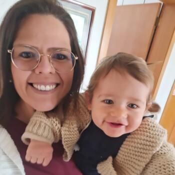 Emprego de babá em Caxias do Sul: emprego de babá Camila