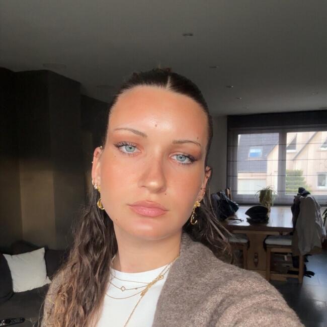 Babysitter in Strasbourg: Jade