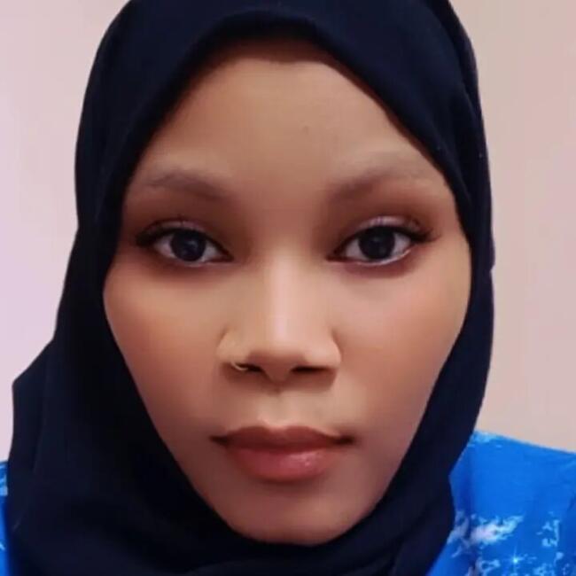 مربية أطفال في الرياض: Farida